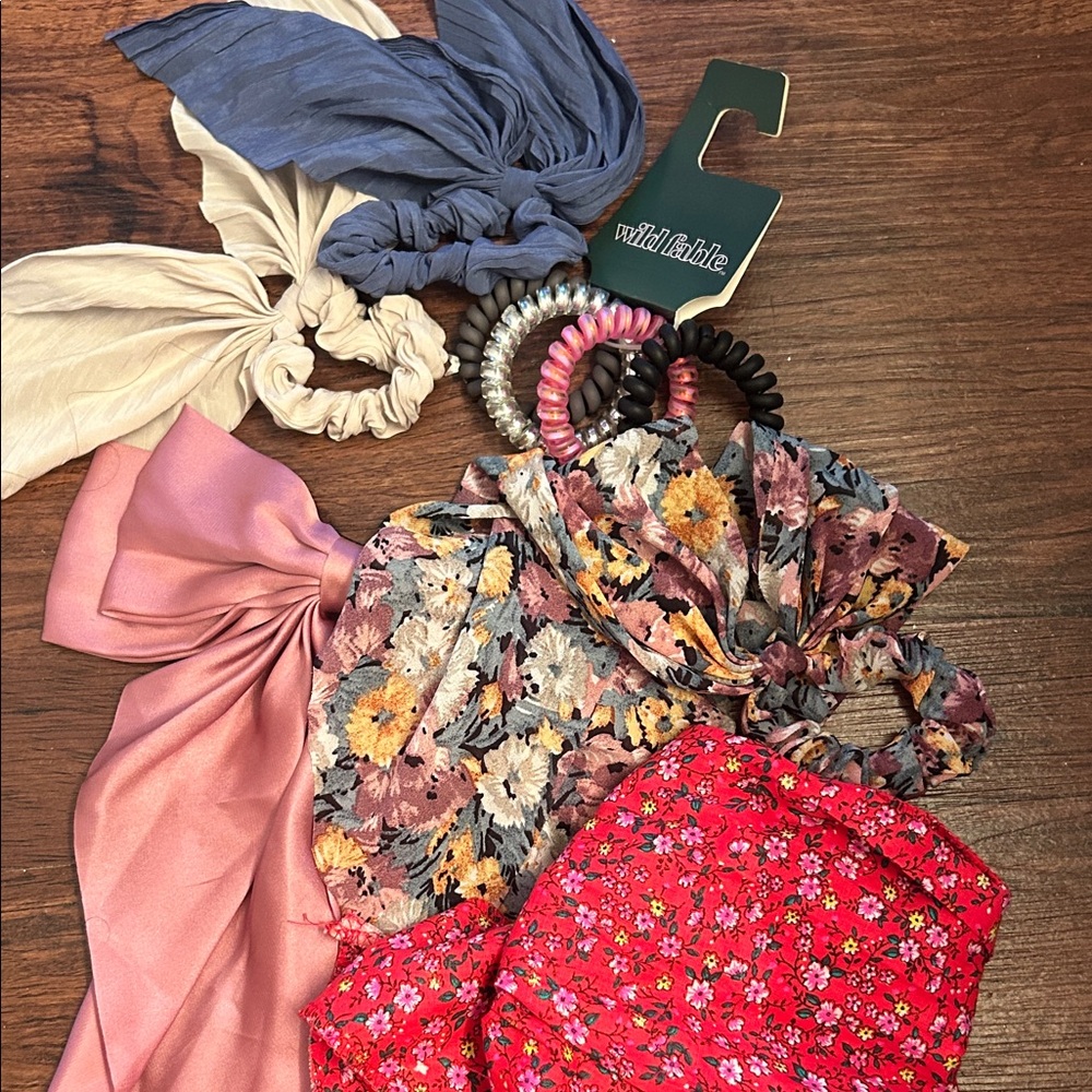 Lot of hair accessories